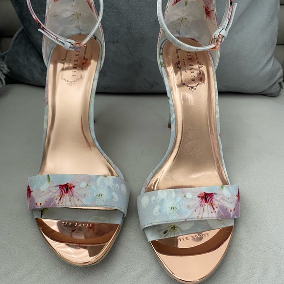 Ted Baker Charv oriental blossom heels - Picture 6 of 8